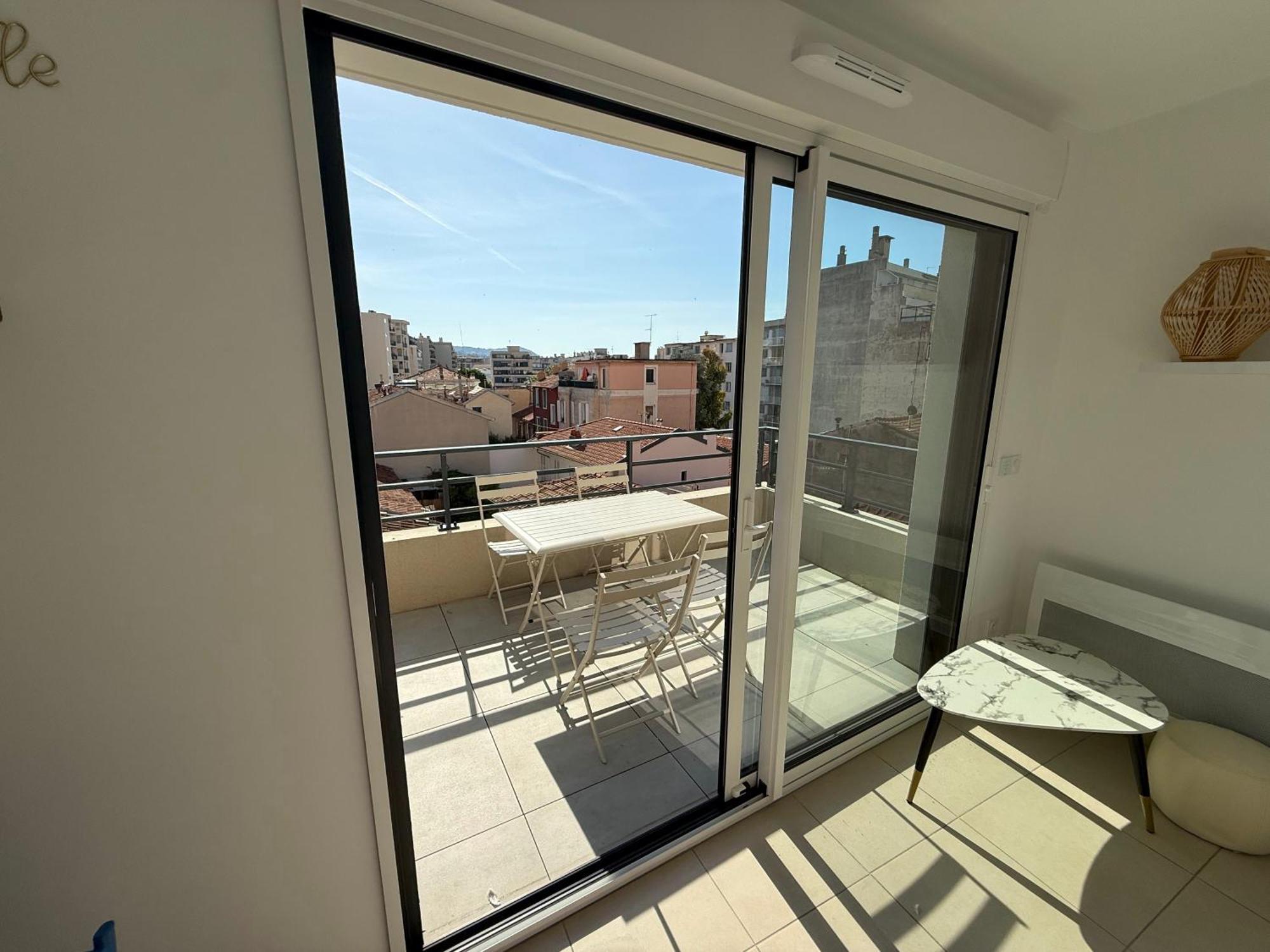 T2 Avec Terrasse Et Parking Prive Au Coeur De Ніцца Екстер'єр фото